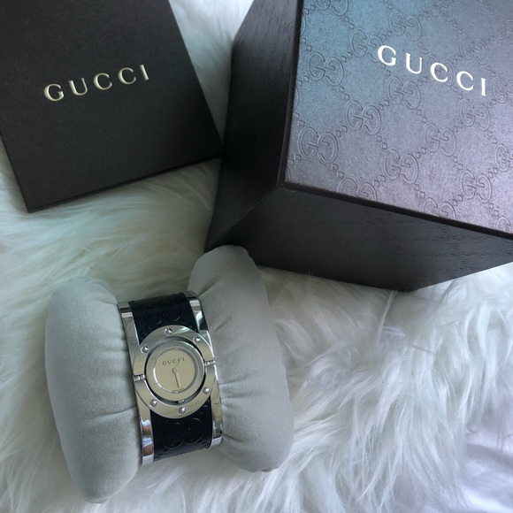 ❌SOLD❌Authentic Gucci Twirl Bracelet Watch - Picture 3 of 7